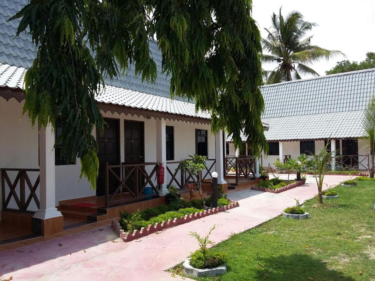 Rasa Senang Villa -Islam Guest Only Pantai Cenang  Ngoại thất bức ảnh
