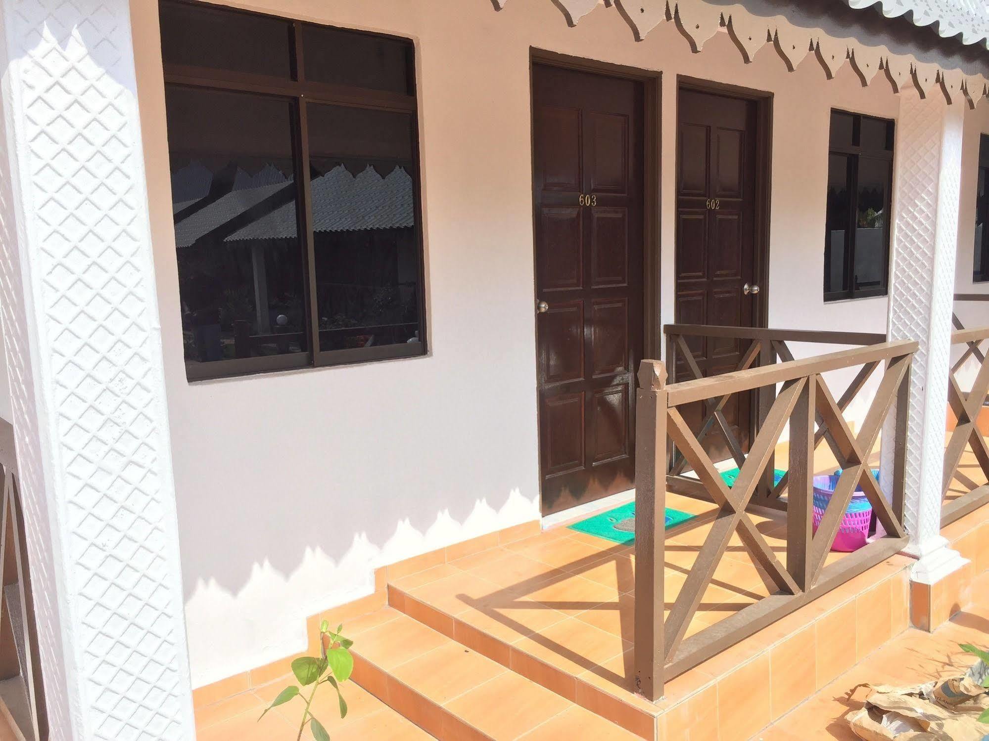 Rasa Senang Villa -Islam Guest Only Pantai Cenang  Ngoại thất bức ảnh