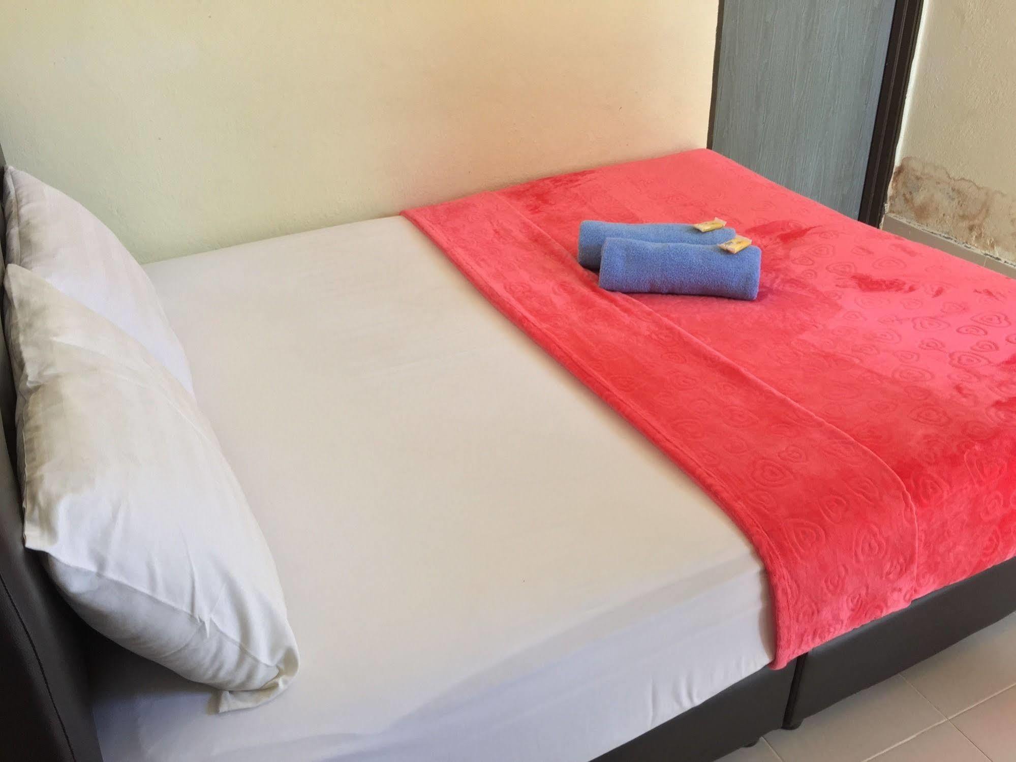 Rasa Senang Villa -Islam Guest Only Pantai Cenang  Ngoại thất bức ảnh