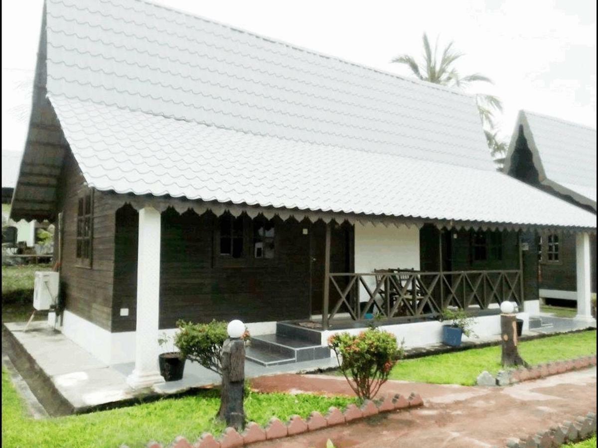 Rasa Senang Villa -Islam Guest Only Pantai Cenang  Ngoại thất bức ảnh